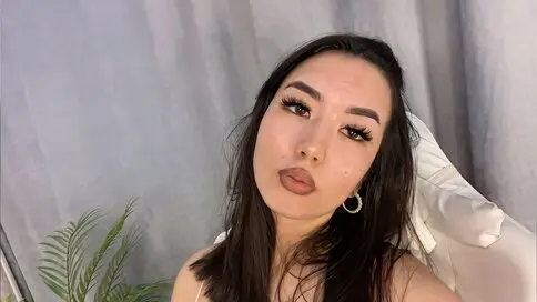 Watch AfraHadwin’s Cam Show Live